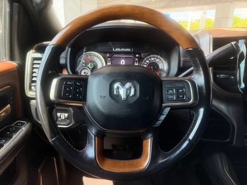 Used 2022 RAM 3500 Limited AWD/4WD image 15