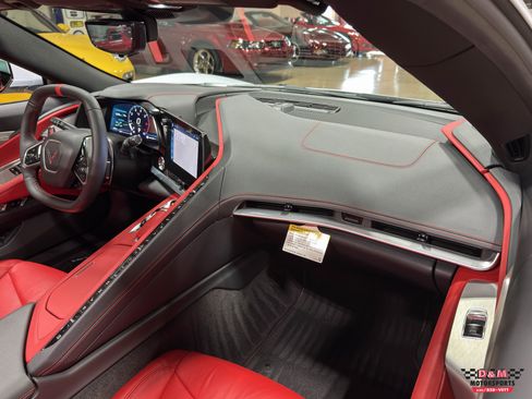 Used 2024 Chevrolet Corvette Stingray Coupe w/ Z51 Performance Package image 13