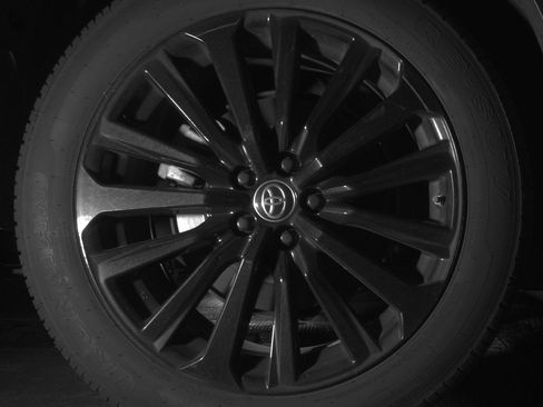 Used 2024 Toyota Highlander XSE image 15