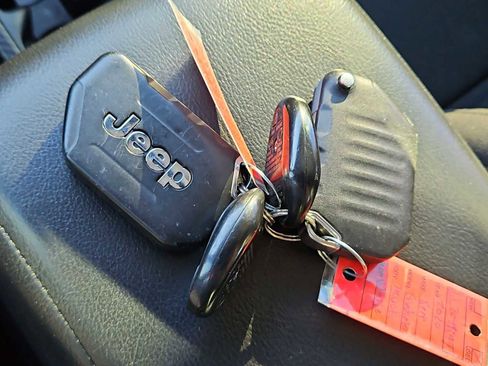 Used 2020 Jeep Gladiator Sport w/ Trailer Tow Package image 33