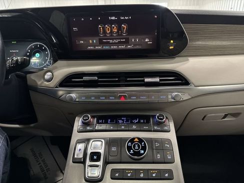 Used 2021 Hyundai Palisade Limited image 18