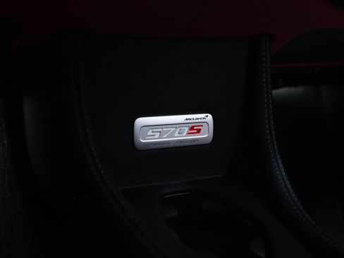 Used 2019 McLaren 570S Coupe RWD image 16