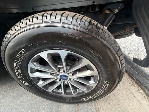 Used 2020 Ford F150 XLT w/ Equipment Group 302A Luxury AWD/4WD image 7