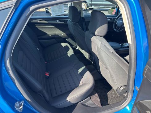 Used 2020 Ford Fusion SE FWD image 30