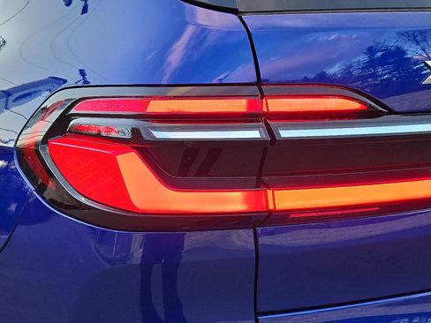 Used 2024 BMW X7 M60i w/ Executive Package image 10