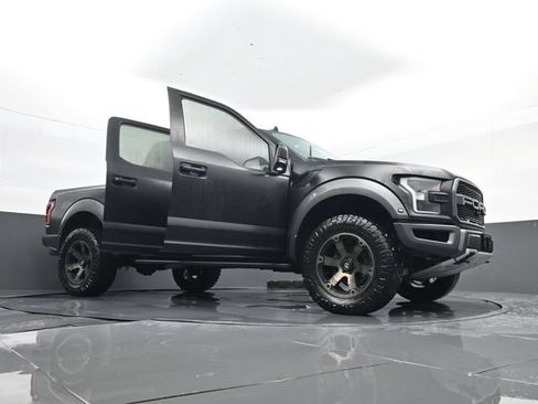 Used 2020 Ford F150 Raptor w/ Equipment Group 802A Luxury AWD/4WD image 34