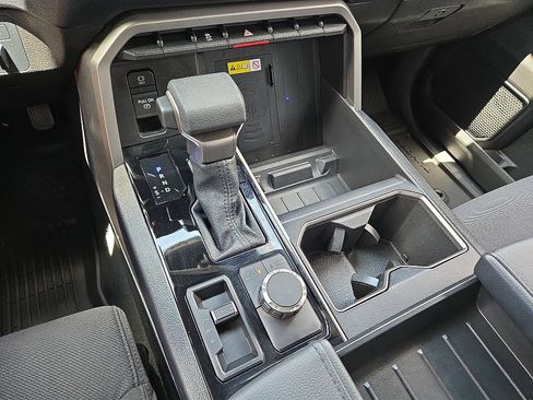Used 2026 Toyota Tundra SR5 AWD/4WD image 30