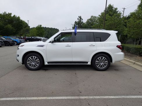 Used 2021 Nissan Armada SL AWD/4WD image 7
