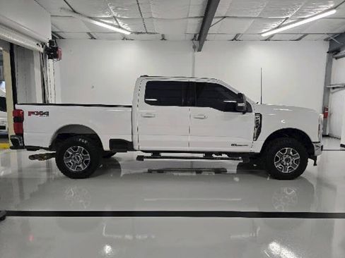 Used 2024 Ford F250 Lariat w/ FX4 Off-Road Package AWD/4WD image 11