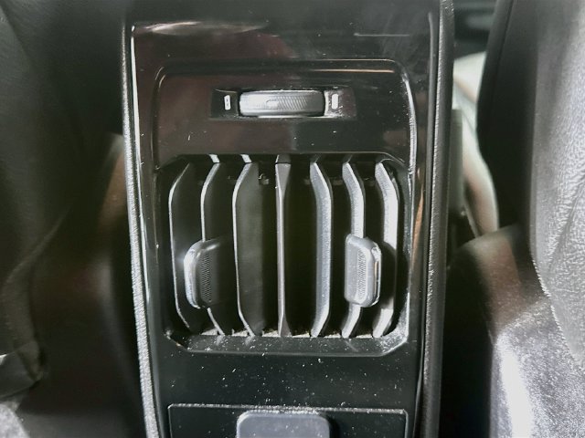 Used 2024 Jeep Compass Latitude AWD/4WD image 25
