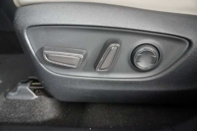 Used 2021 Toyota RAV4 XLE Premium FWD image 21