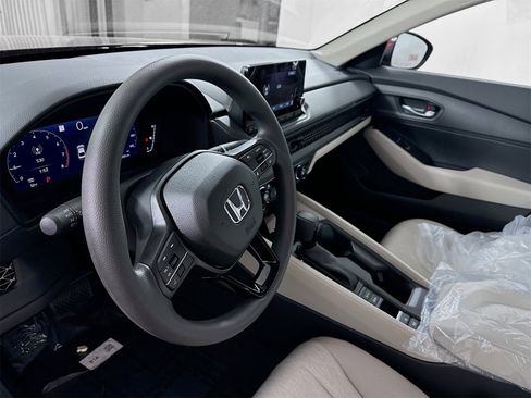 Used 2025 Honda Accord LX image 5