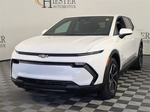 Certified 2025 Chevrolet Equinox EV LT image 4