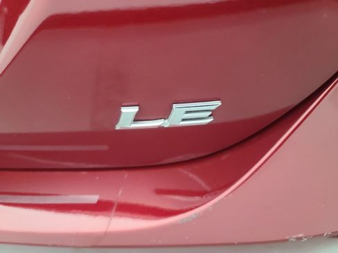 Used 2020 Toyota Camry LE image 12