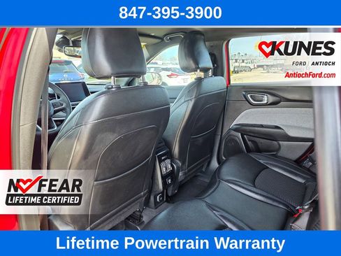 Used 2025 Jeep Compass Latitude image 20