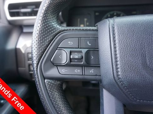 Used 2025 Toyota Tacoma SR5 AWD/4WD image 4