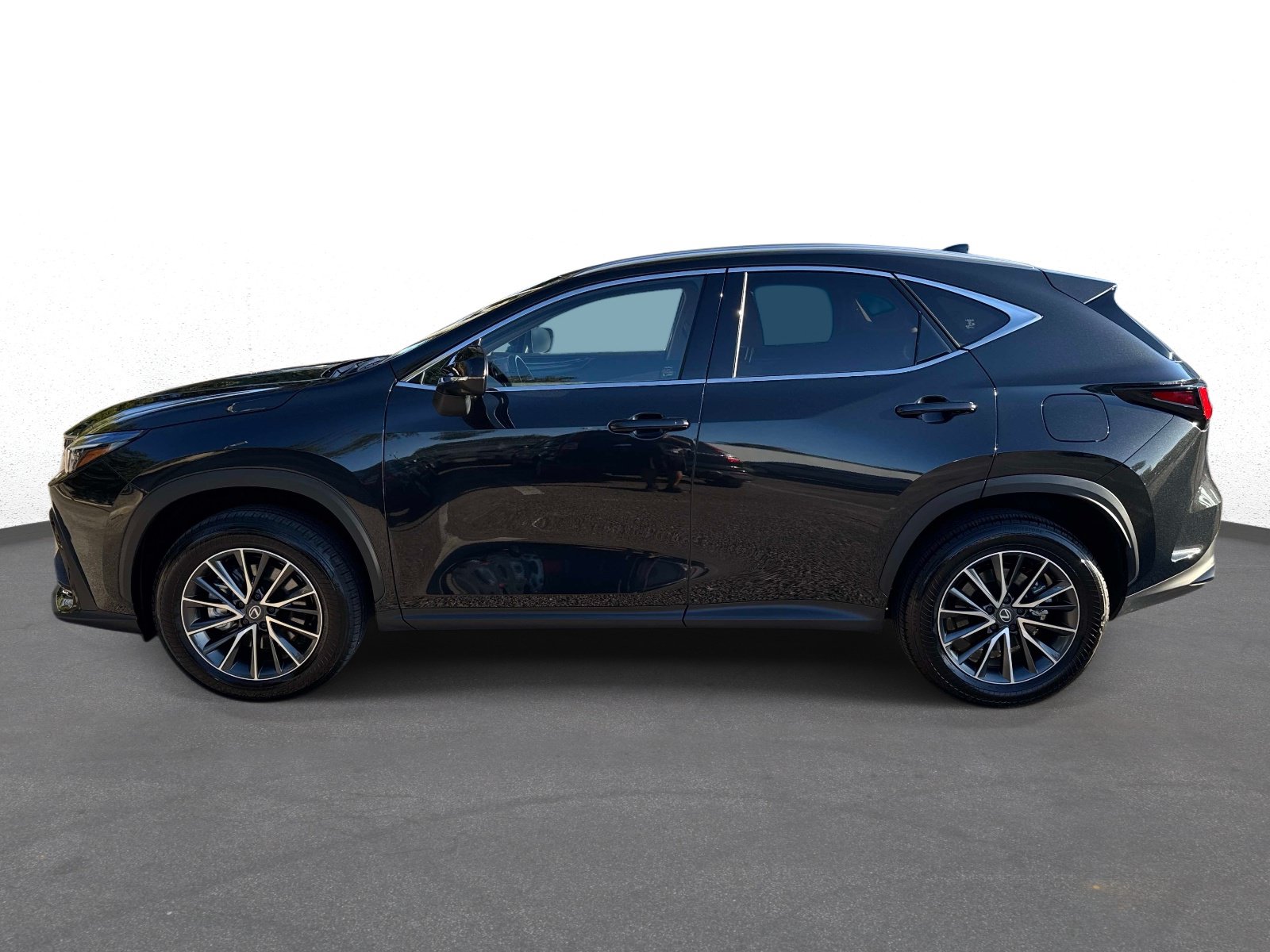 Used 2026 Lexus NX 450h+ AWD w/ Accessory Package (K3) image 6