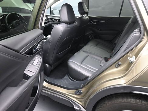 Used 2022 Subaru Outback Limited AWD/4WD image 21