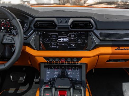 New 2026 Lamborghini Urus SE image 32