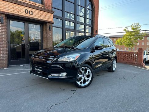 Used 2016 Ford Escape Titanium w/ Equipment Group 301A AWD/4WD image 2