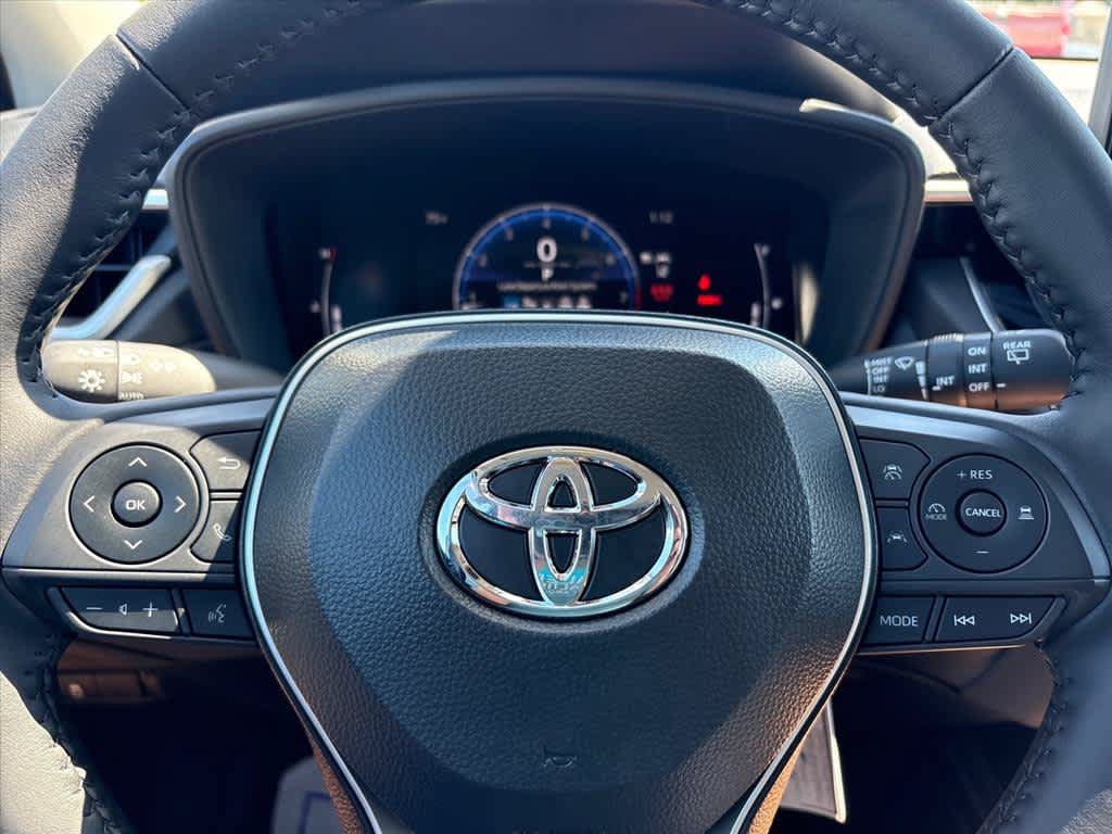Used 2026 Toyota Corolla Cross LE FWD image 16
