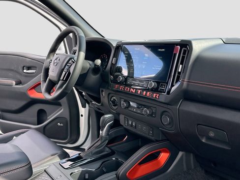 New 2025 Nissan Frontier PRO-4X w/ Pro Premium Package image 5