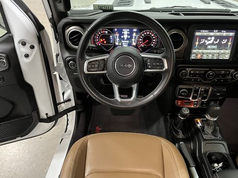 Used 2020 Jeep Gladiator Rubicon image 14