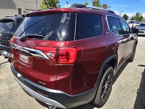 Used 2018 GMC Acadia SLT AWD/4WD image 17