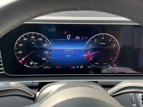 New 2026 Mercedes-Benz GLS 580 4MATIC image 23