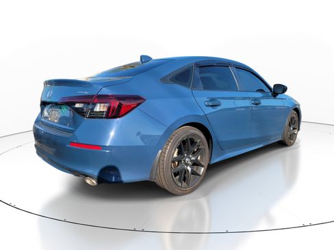 Used 2025 Honda Civic Sport image 4