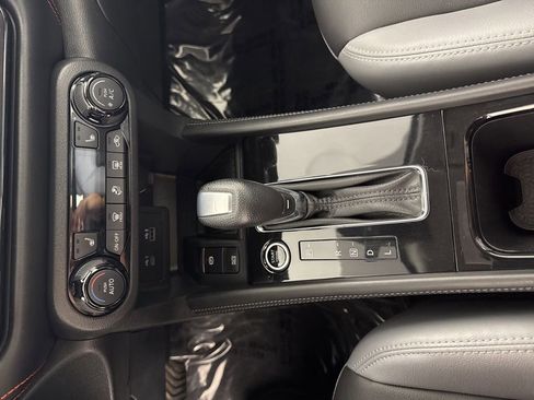 Used 2021 Nissan Kicks SR w/ SR Premium Package FWD image 28