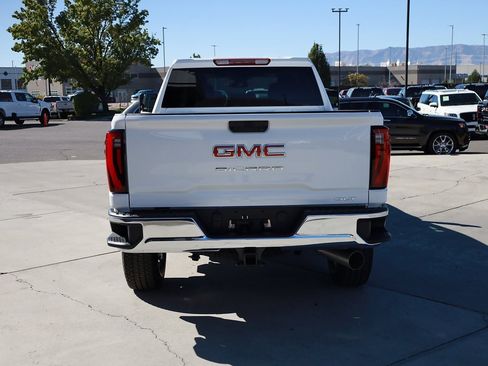 New 2026 GMC Sierra 3500 SLT image 5