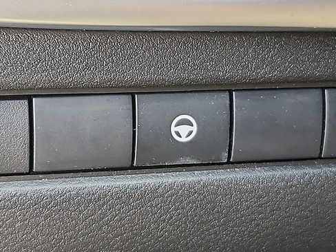 Certified 2024 Nissan Rogue SV image 25