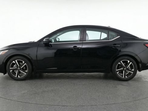 Used 2025 Nissan Sentra SV image 5