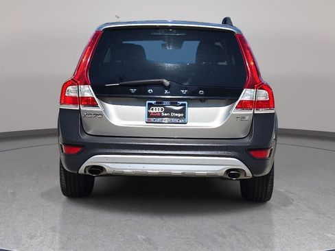 Used 2016 Volvo XC70 T5 Premier w/ Proximity Package image 7