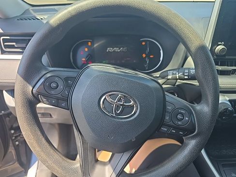 Used 2024 Toyota RAV4 XLE FWD image 14