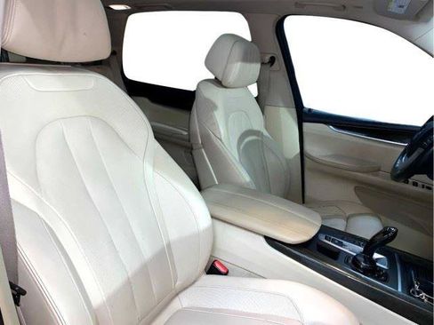Used 2015 BMW X5 xDrive50i AWD/4WD image 43