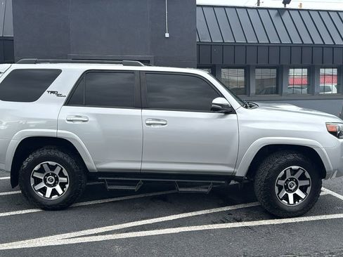 Used 2019 Toyota 4Runner TRD Off-Road Premium image 2