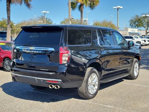 Used 2024 Chevrolet Suburban Premier w/ Premium Package image 4