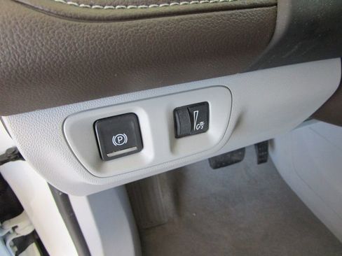 Used 2021 GMC Acadia SLE w/ Driver Convenience Package image 26