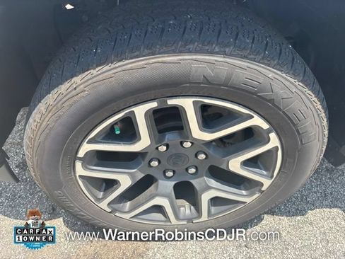Used 2025 RAM 1500 Laramie AWD/4WD image 4