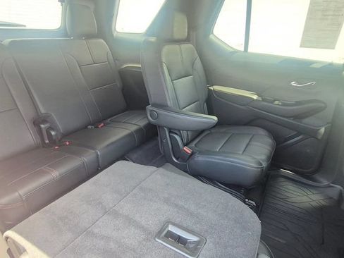 Used 2023 Chevrolet Traverse RS w/ LPO, Floor Liner Package AWD/4WD image 6