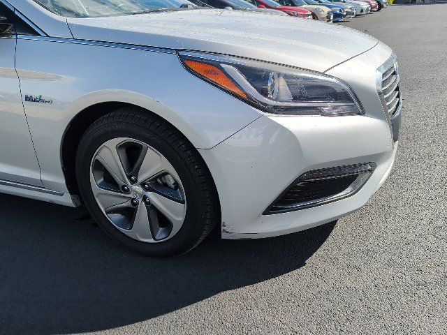 Used 2016 Hyundai Sonata Limited w/ Option Group 02 FWD image 22