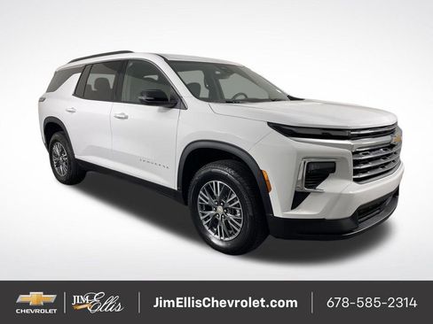 New 2026 Chevrolet Traverse LT image 1