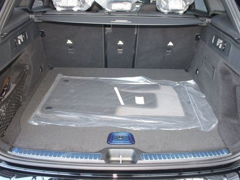 Used 2026 Mercedes-Benz GLC 300 image 28