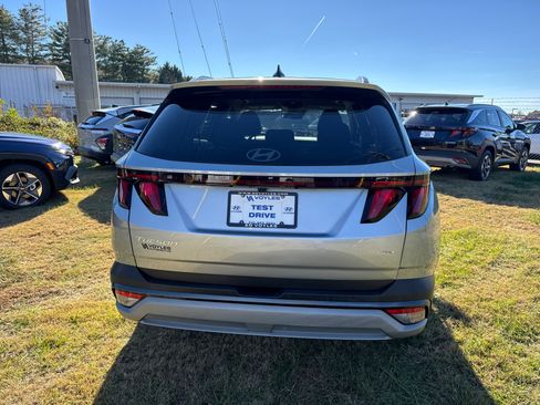 Certified 2025 Hyundai Tucson SEL image 6