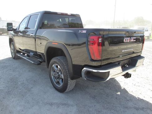 New 2026 GMC Sierra 3500 SLT w/ SLT Premium Package AWD/4WD image 9
