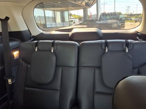 New 2025 Ford Explorer Active w/ Active Comfort Package RWD image 9