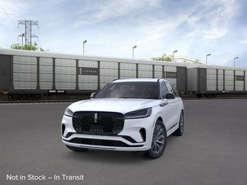 New 2026 Lincoln Aviator AWD image 2