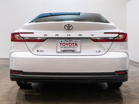 Used 2025 Toyota Camry LE FWD image 8